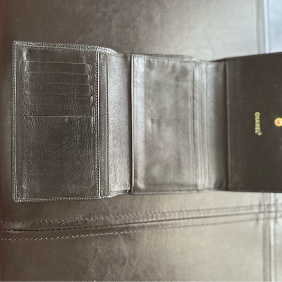Chanel Wallet - Picture 2 of 12